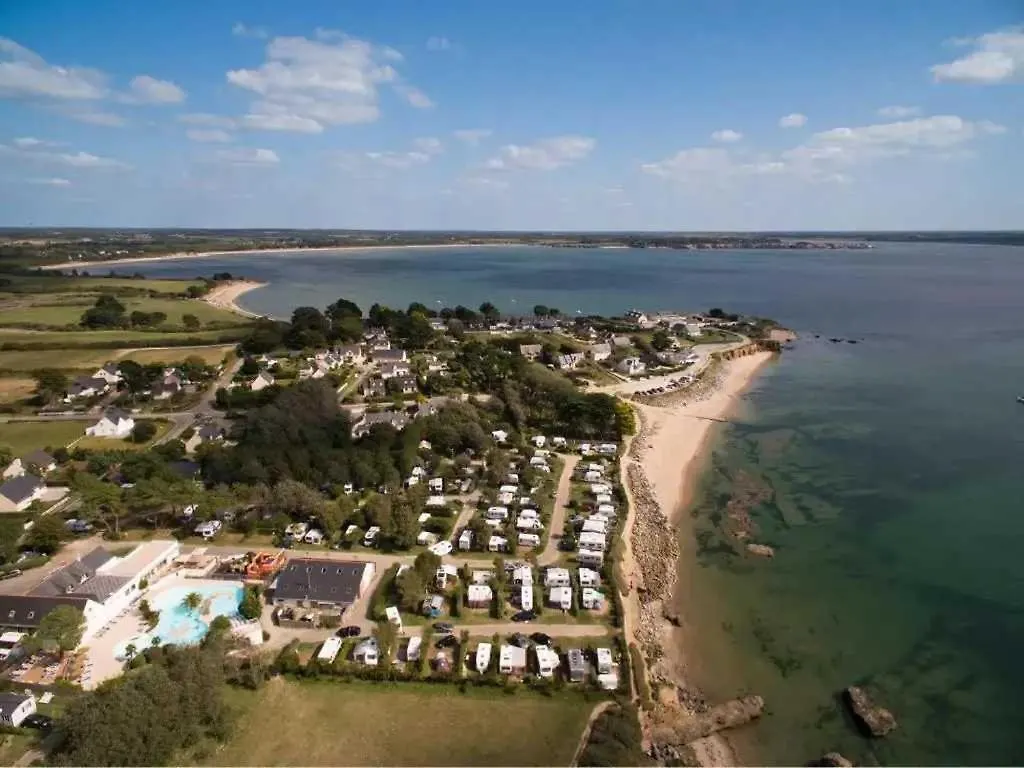 Camping 5 Etoiles - Piscine - Ccbbehd Pénestin 0*,  フランス
